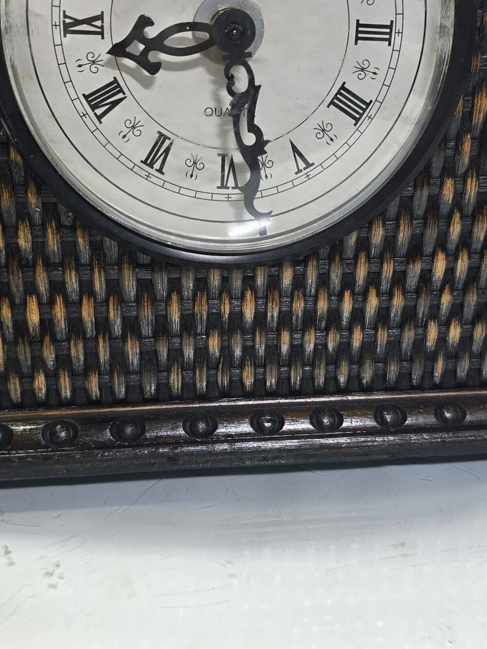 Vintage Woven Rattan Style Quartz Mantel Clock New Movement Battery Included.